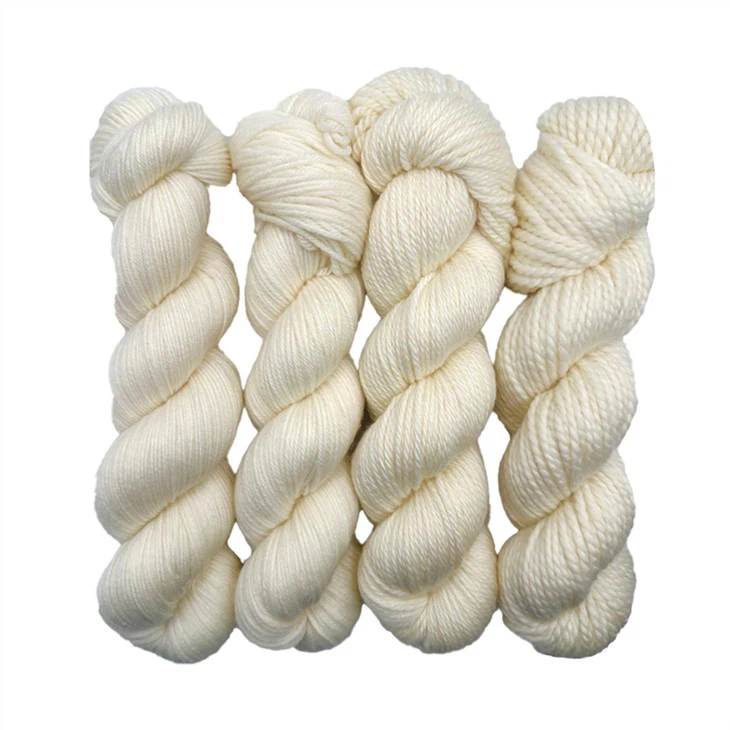 Hilo de lana merino sin teñir